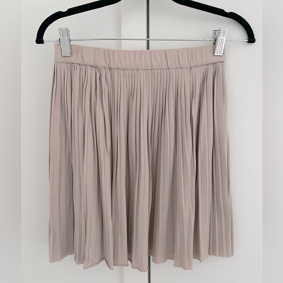 Club Monaco pleated skirt size XS - Picture 1 of 2